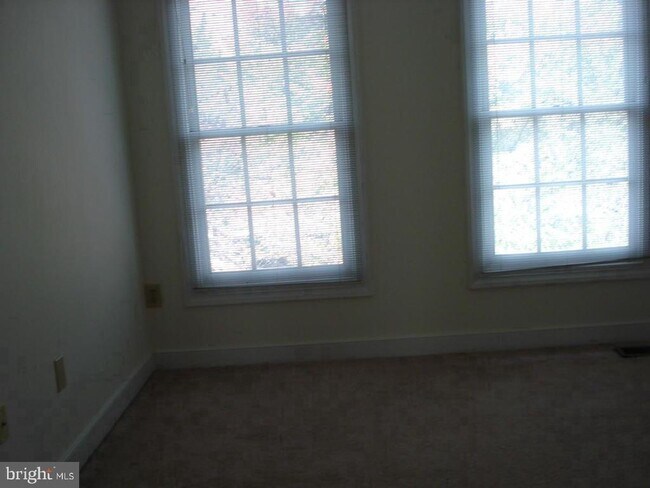 Foto del edificio - 15734 Cherry Blossom Ln