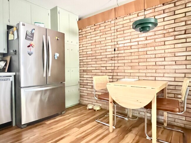 Foto del edificio - 1512 Chelsea Lane