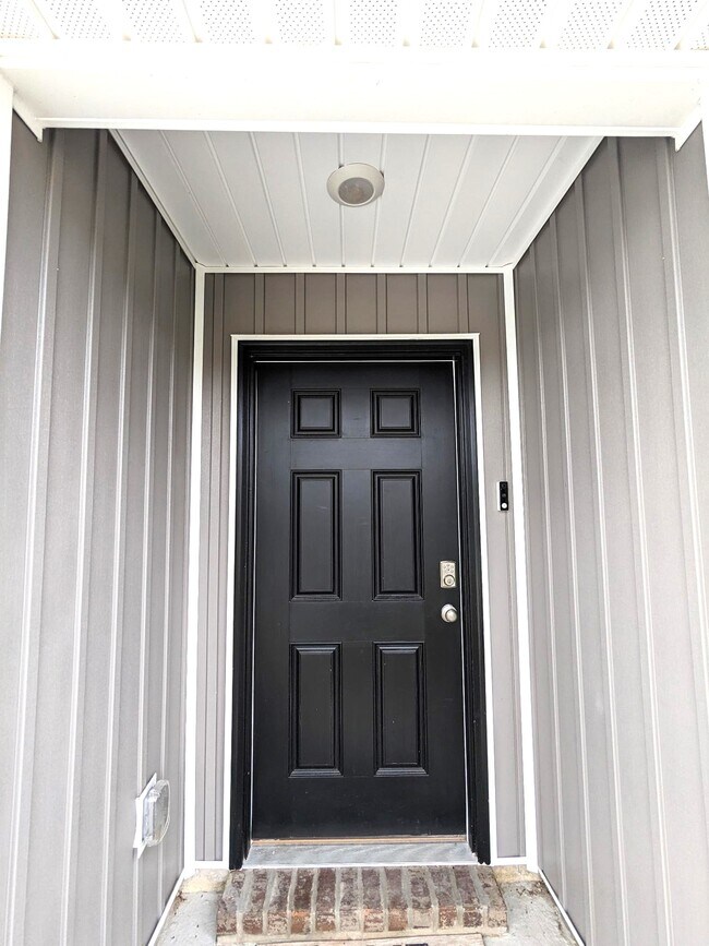 Building Photo - 6056 Unbridled Way