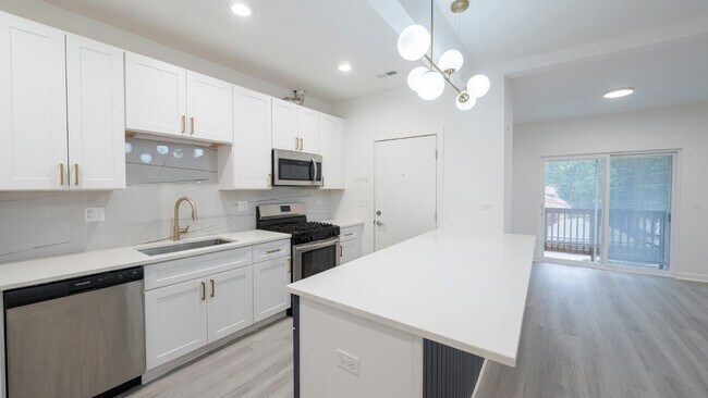 Foto del edificio - 4937 N St Louis Ave