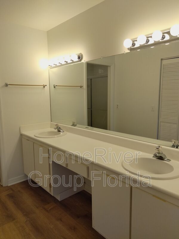 Foto del edificio - 1637 Laurel Leaf Ln