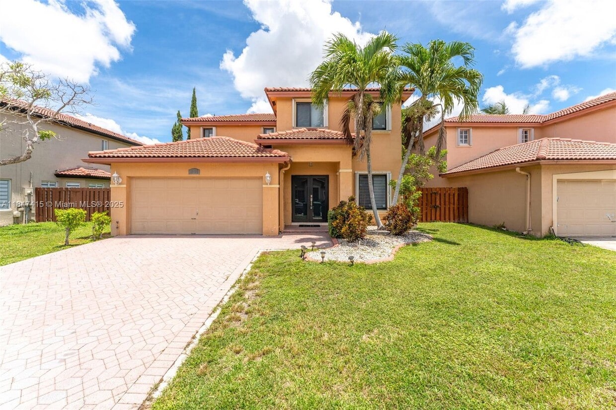Primary Photo - 12403 SW 140th St