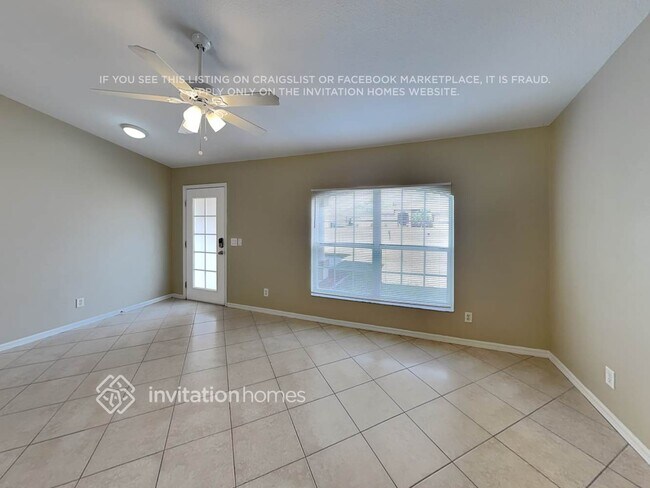 Foto del edificio - 2350 Mauve Terrace