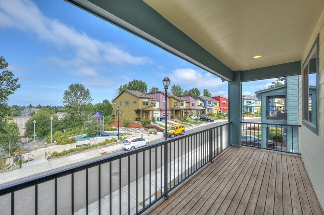Building Photo - Contemporary Corner View Townhouse in High...