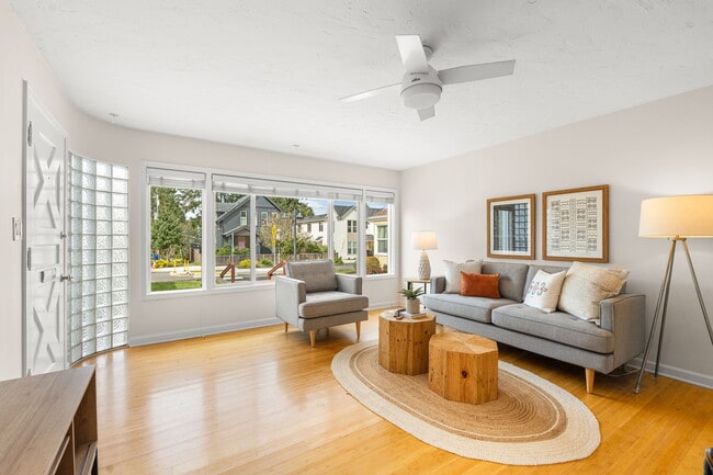 Foto del edificio - 2438 NE Killingsworth St.