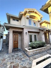 Building Photo - 88 N Roosevelt Ave