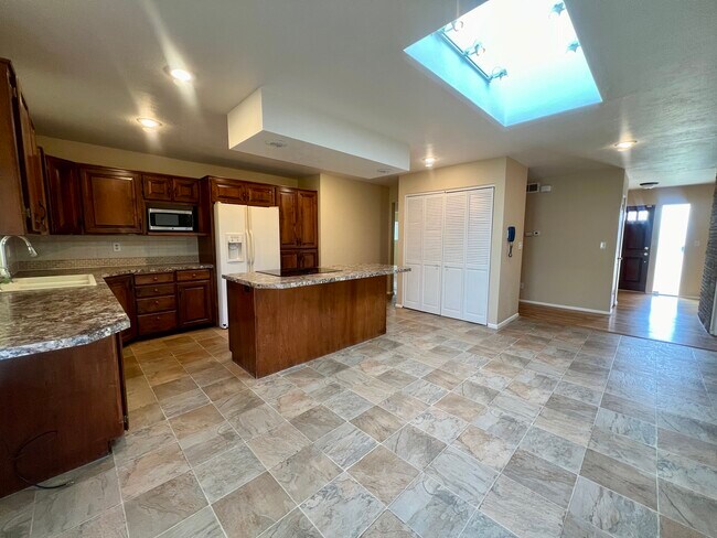 Foto del edificio - 1300 S Brooklawn Dr