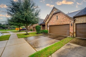 Building Photo - 24111 Valencia Ridge Ln