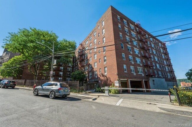 Building Photo - 101 Highland Ave