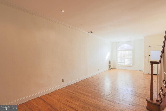 Foto del edificio - 416 Eastern Ave