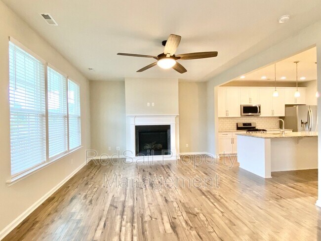 Foto del edificio - 1441 Independence Blvd