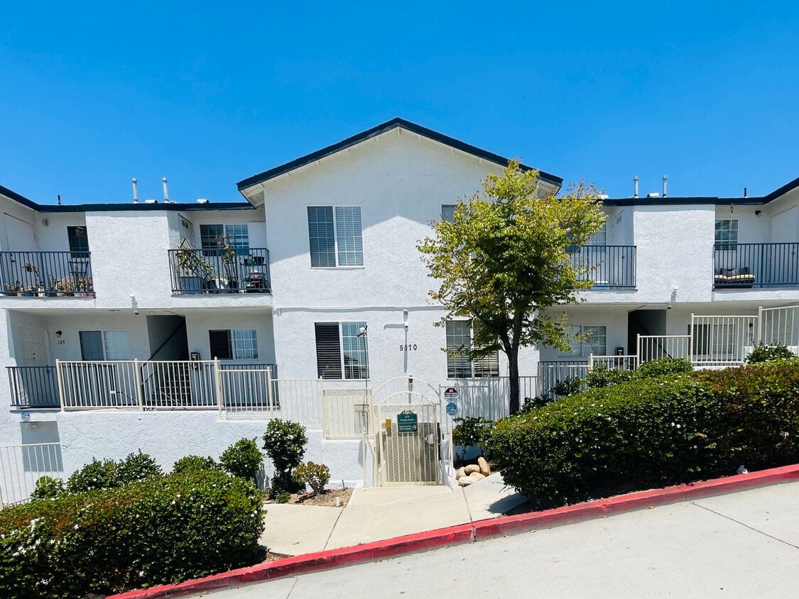Primary Photo - Beautifully Upgraded Apartment in Gated Co...