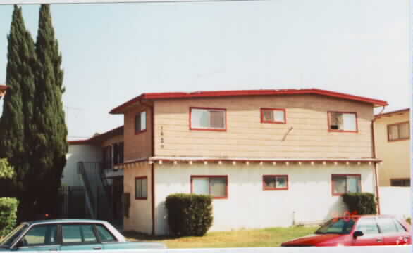Foto principal - 1629 Lomita Blvd