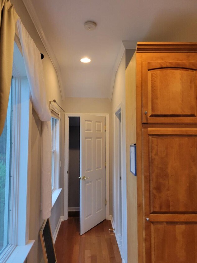 Primary Photo - 254 West Ave