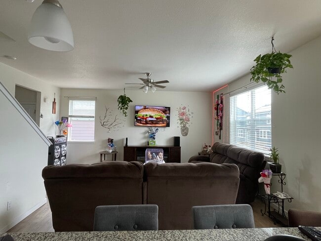 Building Photo - 45821 Red Tail Dr