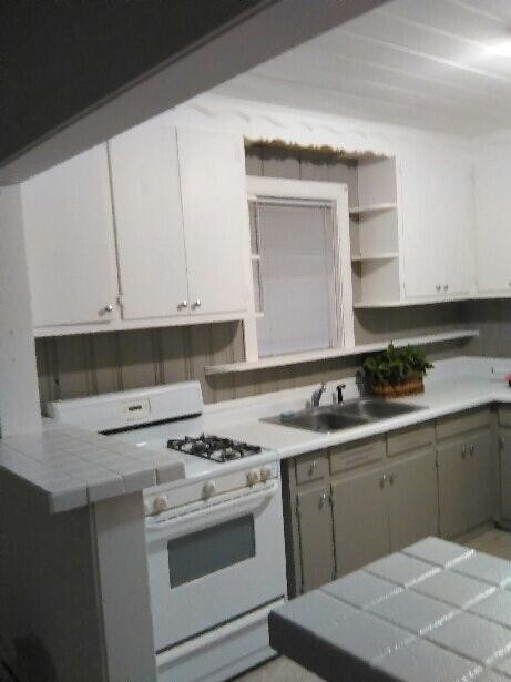 Foto del edificio - 10850 Parkside Ave