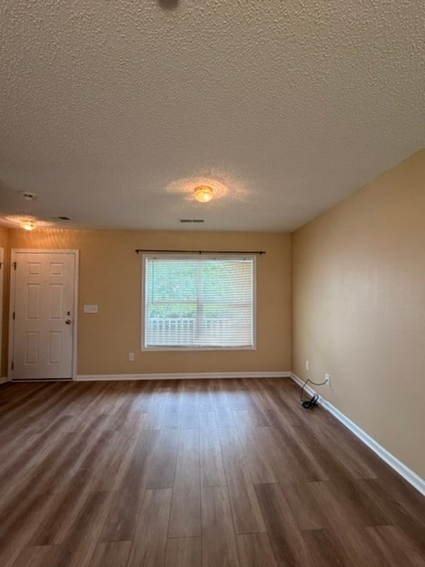 Building Photo - 25 Willow Hurst Ct