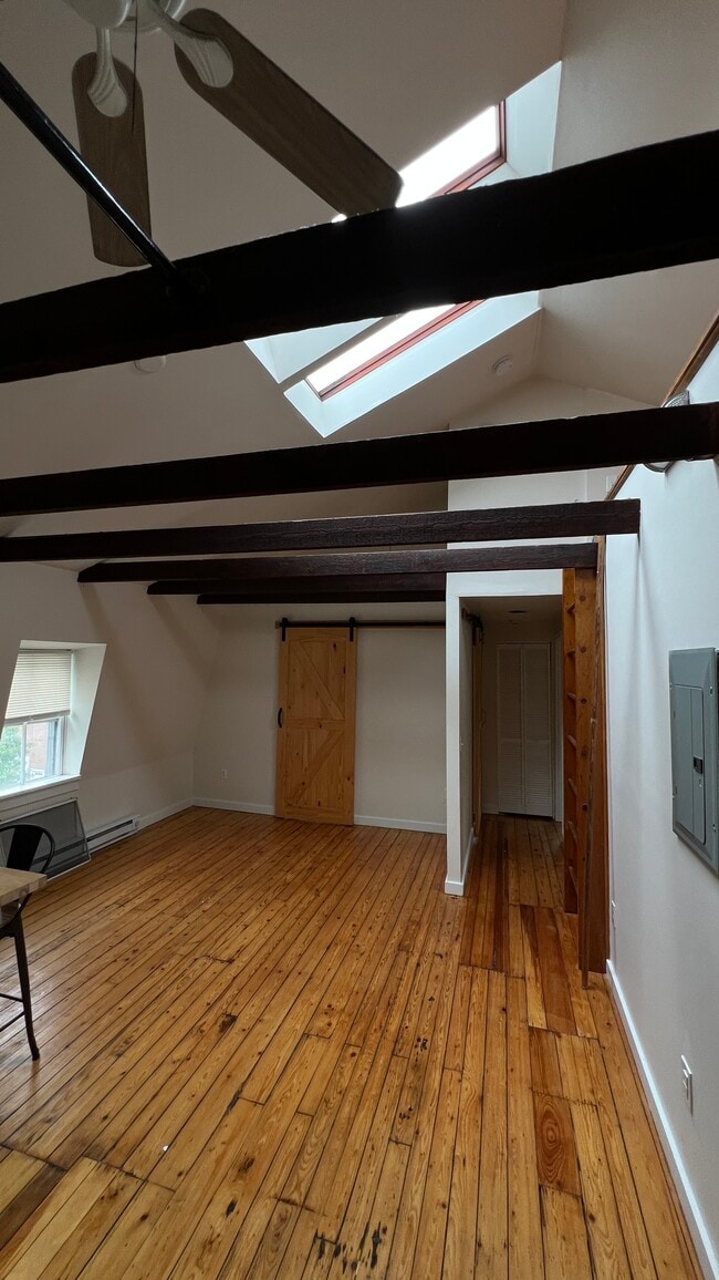 Building Photo - 44 E Bowery St