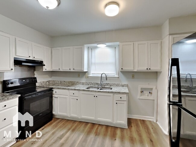 Building Photo - 1861 Warner Ave