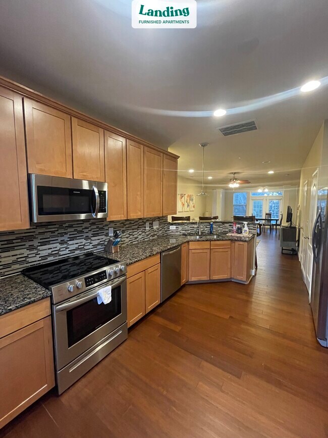 Building Photo - 3014 Freeport Dr