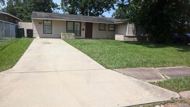Building Photo - 6139 Ridgeway Dr