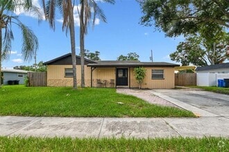 Building Photo - 4816 Holiday Dr
