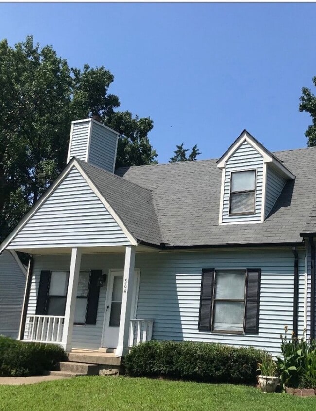 Building Photo - 500 Debbie Dr