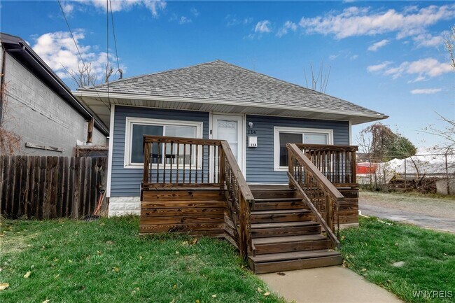 Foto del edificio - 114 Sawyer Ave