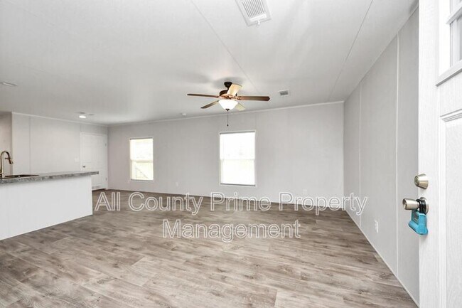 Foto del edificio - 1560 Brown Rd