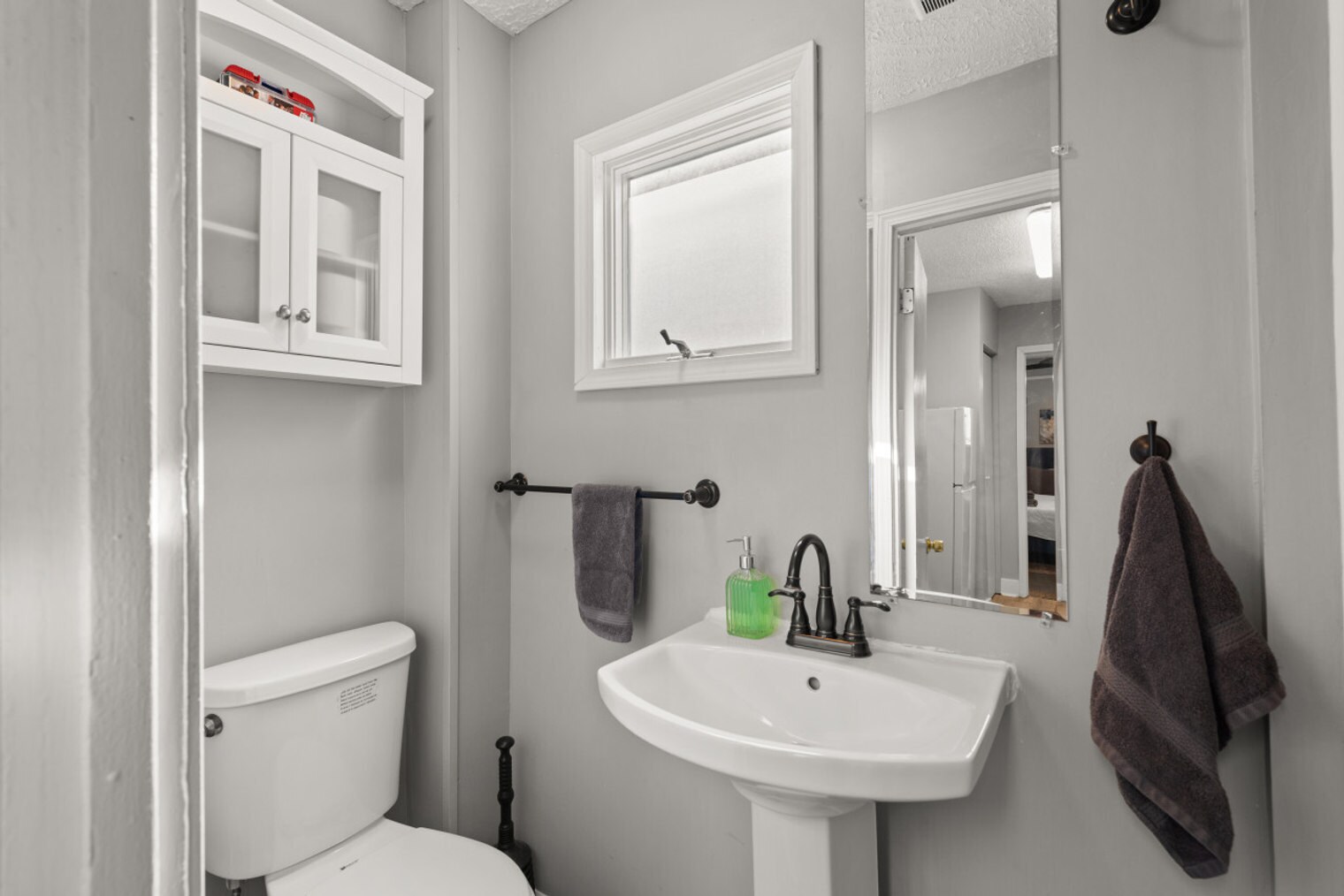 1322 W 69th St Cleveland, OH 44102 – photo 5