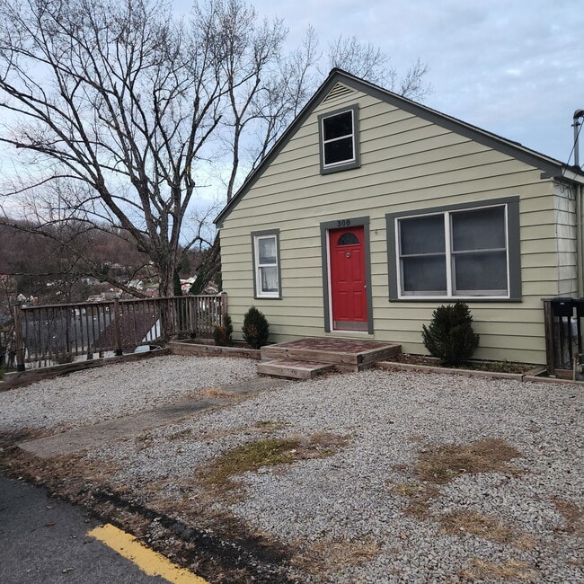 Building Photo - 308 Ryder Ave