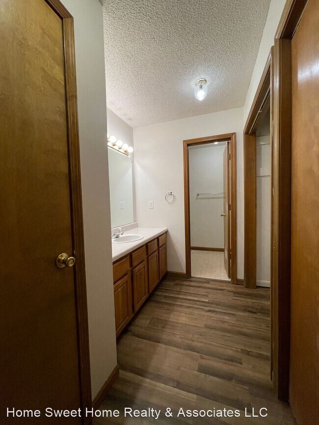 Foto del edificio - 2 br, 2 bath House - 204-B W Sycamore St