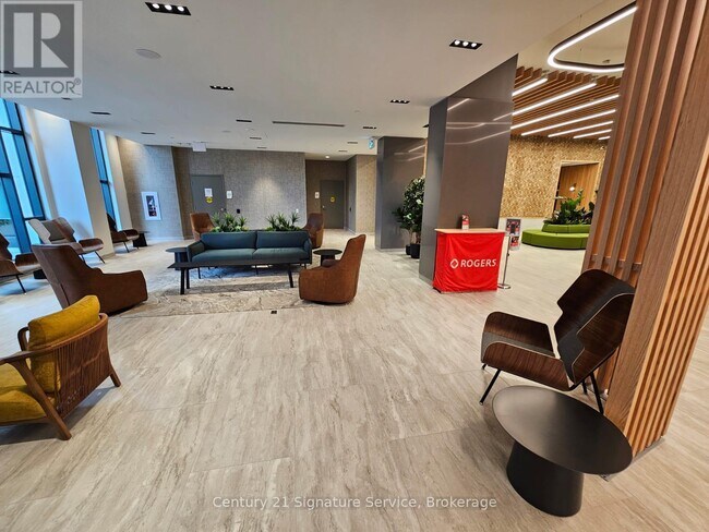 Photo du bâtiment - 2485 Eglinton Ave W