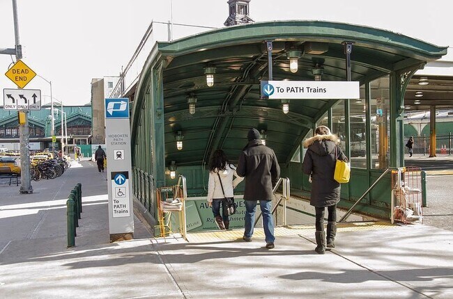 Foto del edificio - 219 Washington St