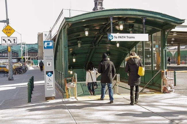 Photo - 219 Washington St Apartment