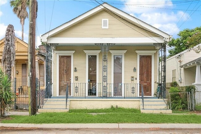 Building Photo - 1123 Hillary St