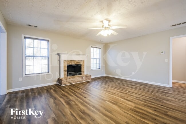 Foto del edificio - 622 River Rock Cir