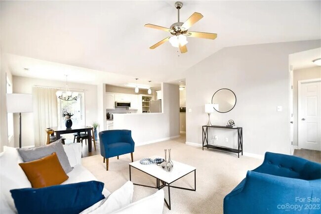 Foto del edificio - 1605 Chapman Ave