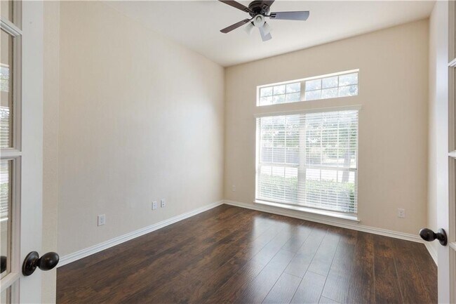Building Photo - 467 Oyster Creek