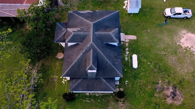 Foto del edificio - 24206 Longenbaugh Rd