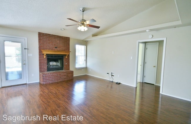 Building Photo - 4 br, 2 bath House - 1817 Lesley St.