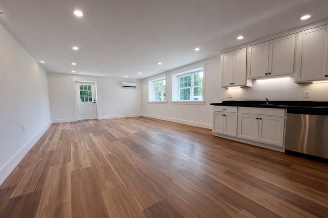 Building Photo - 61 Old Amherst Rd