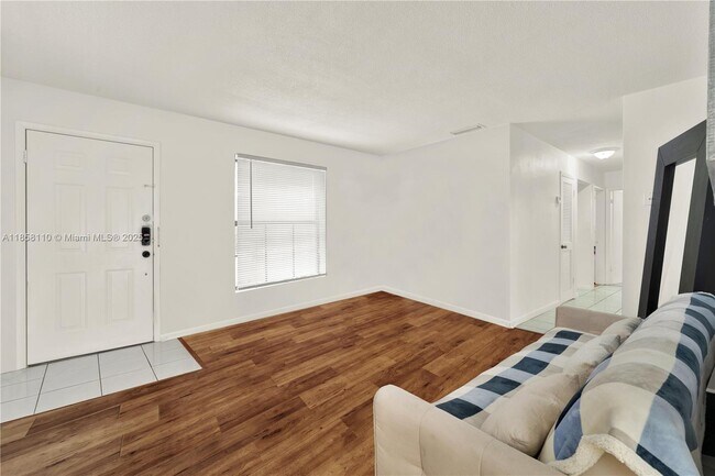 Foto del edificio - 3510 SW 90th Ave