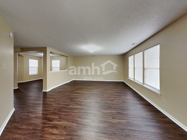 Foto del edificio - 10757 Emery Dr