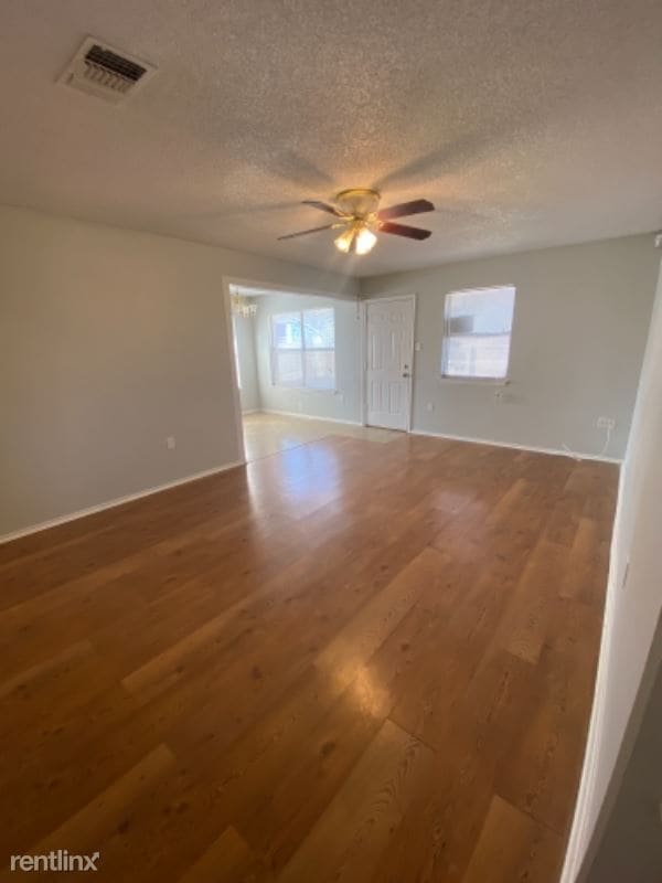 Building Photo - 3 br, 1 bath House - 2262 Katy St