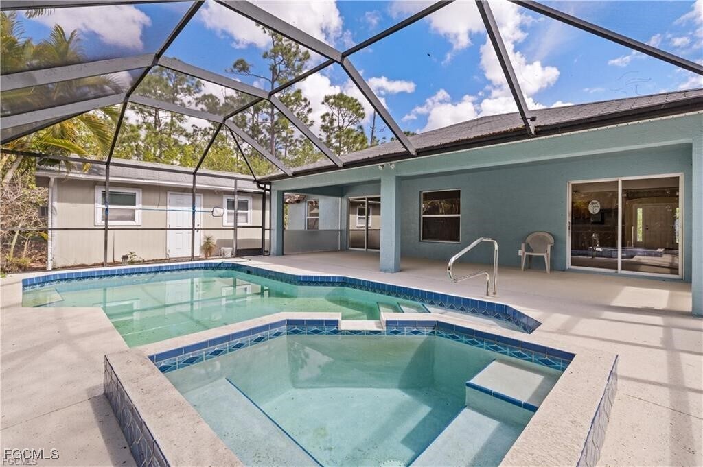 Foto principal - 1399 Shields St