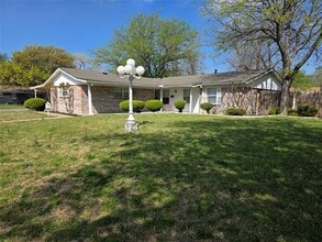 Building Photo - 272 Palomino Dr