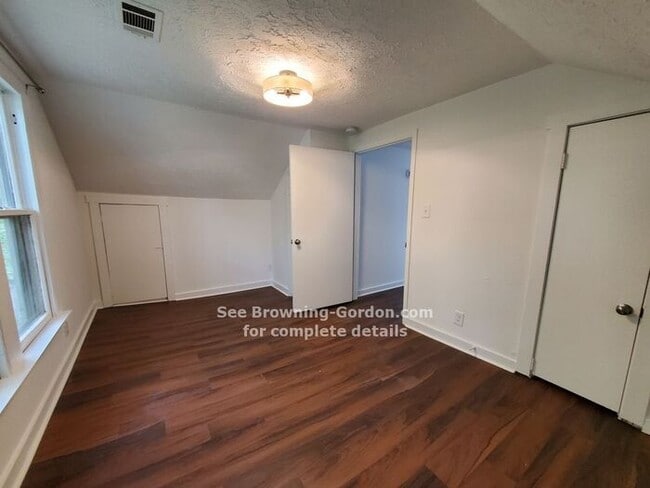 Building Photo - Two Bedroom duplex in South Inglewood avai...