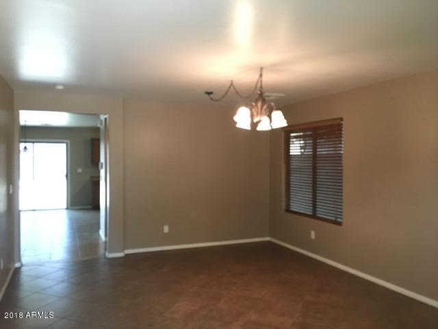 Foto del edificio - 23790 W Lumbee St