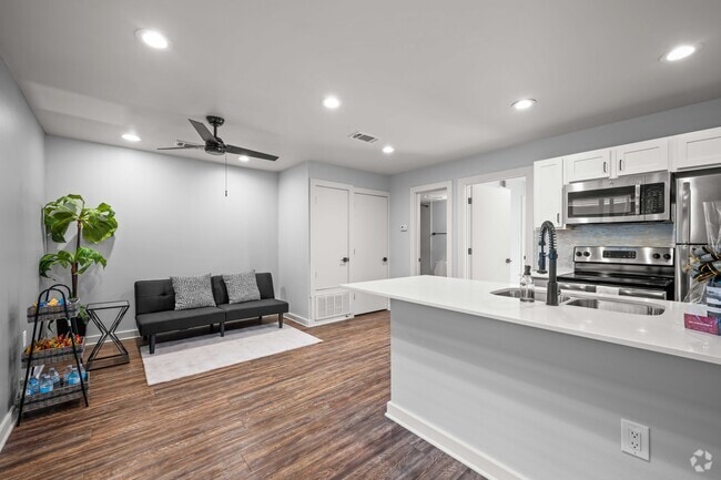 Interior Photo - The Courtyards at Lower Greenville